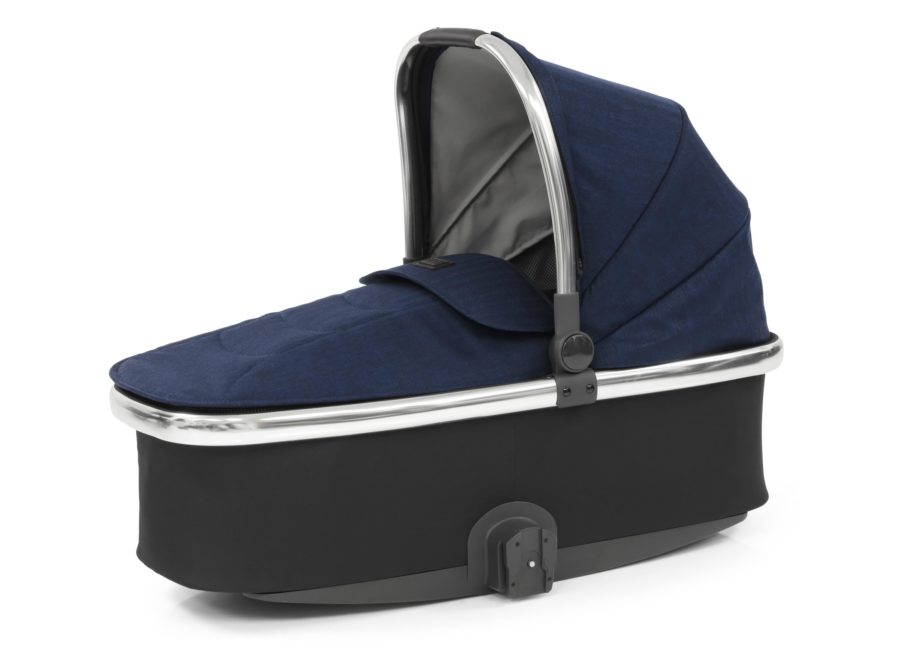 oyster3_rich_navy_carrycot-min